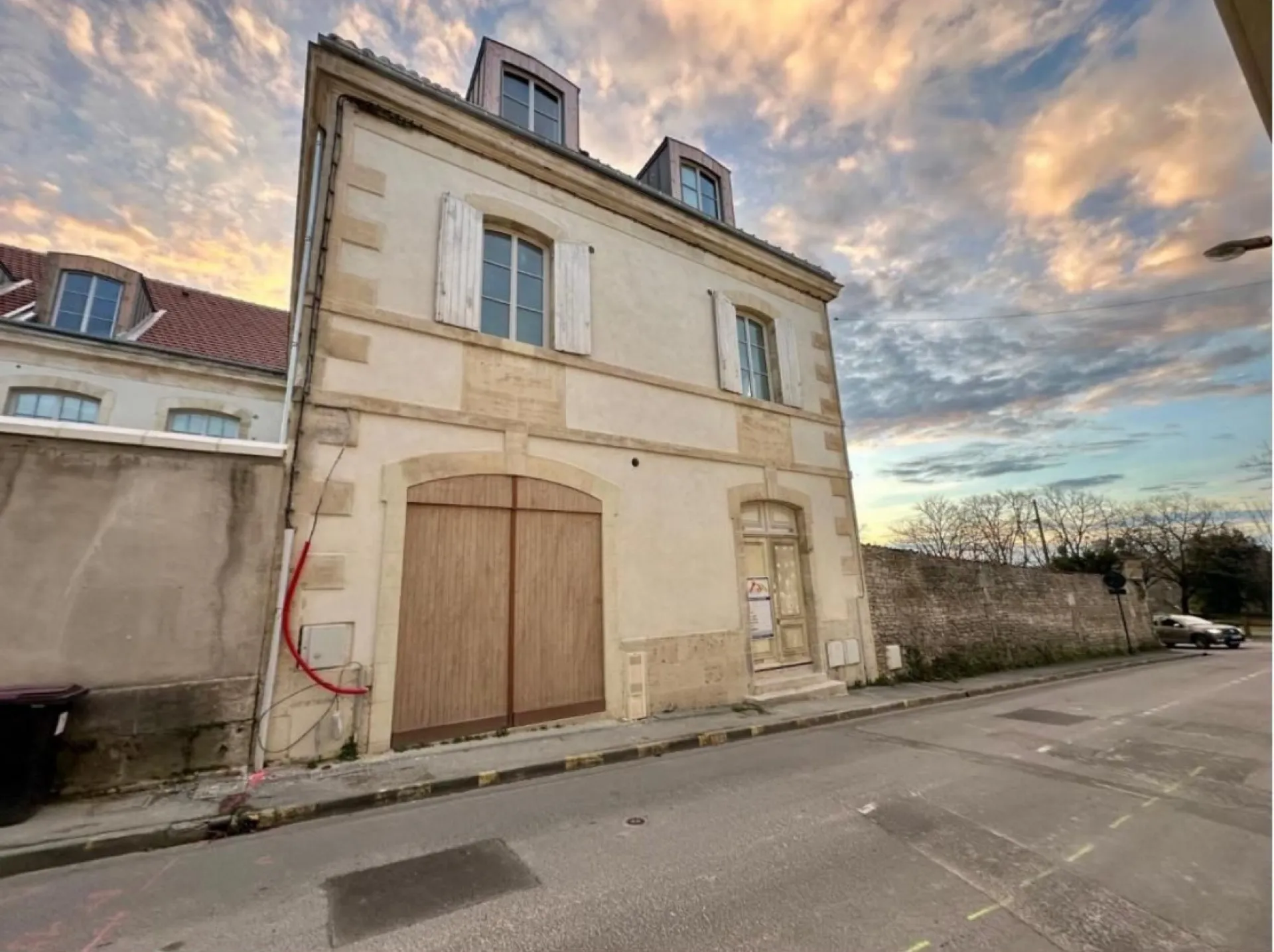 Ravalement de façade classique, résultat après ravalement par Sévria à Bressuire (2024)